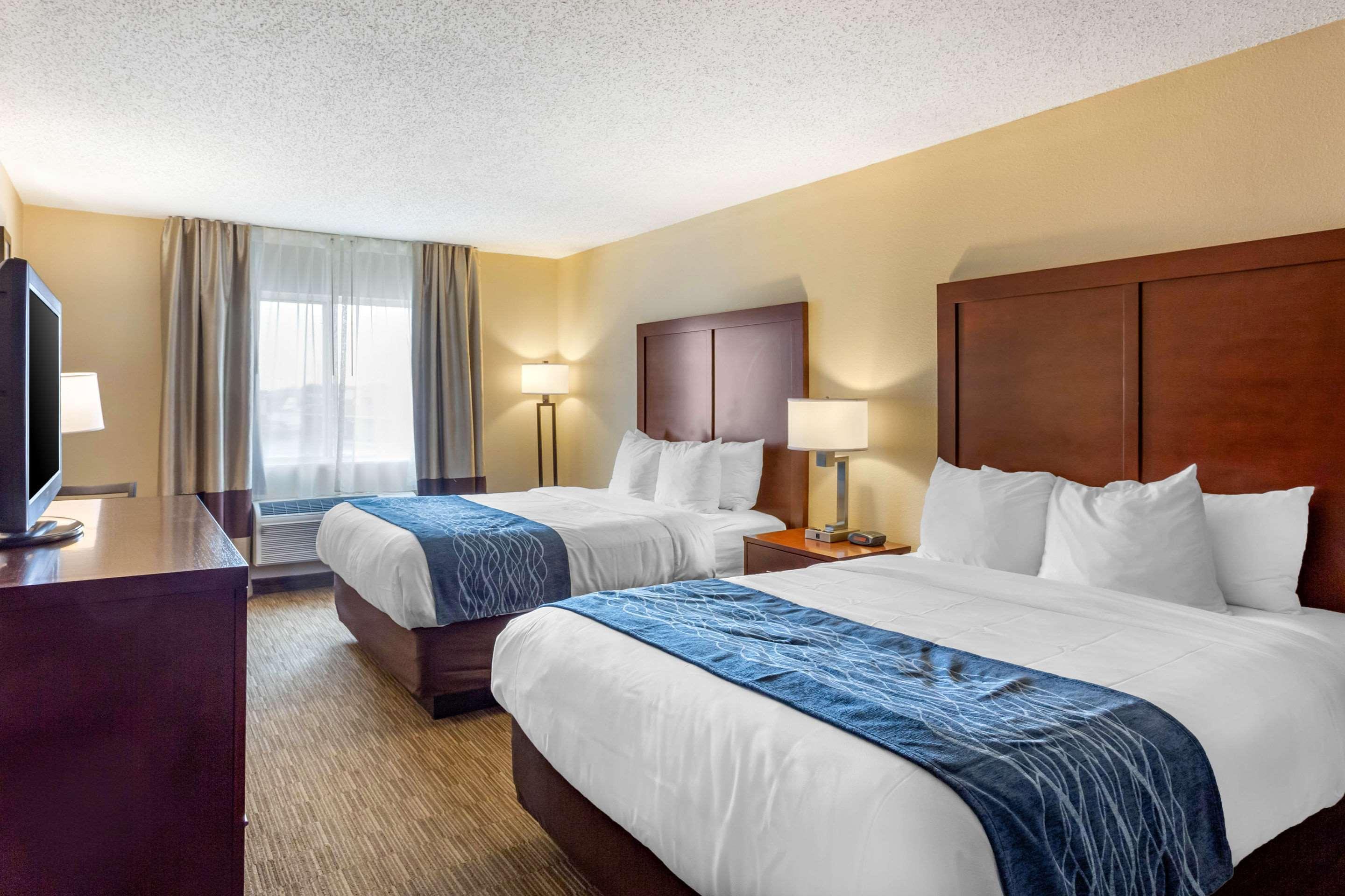 Comfort Inn Rockford Near Casino District Exteriör bild