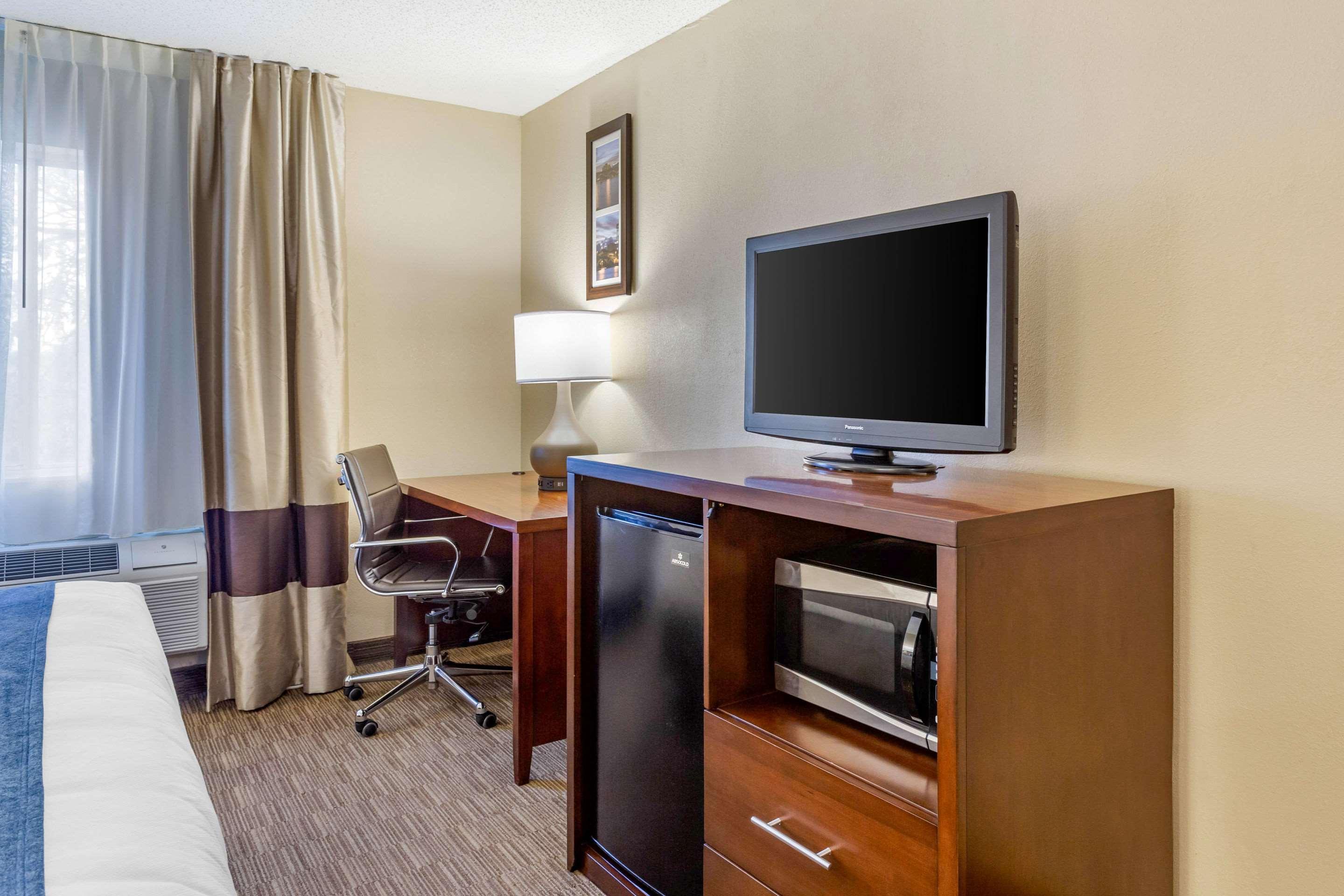 Comfort Inn Rockford Near Casino District Exteriör bild