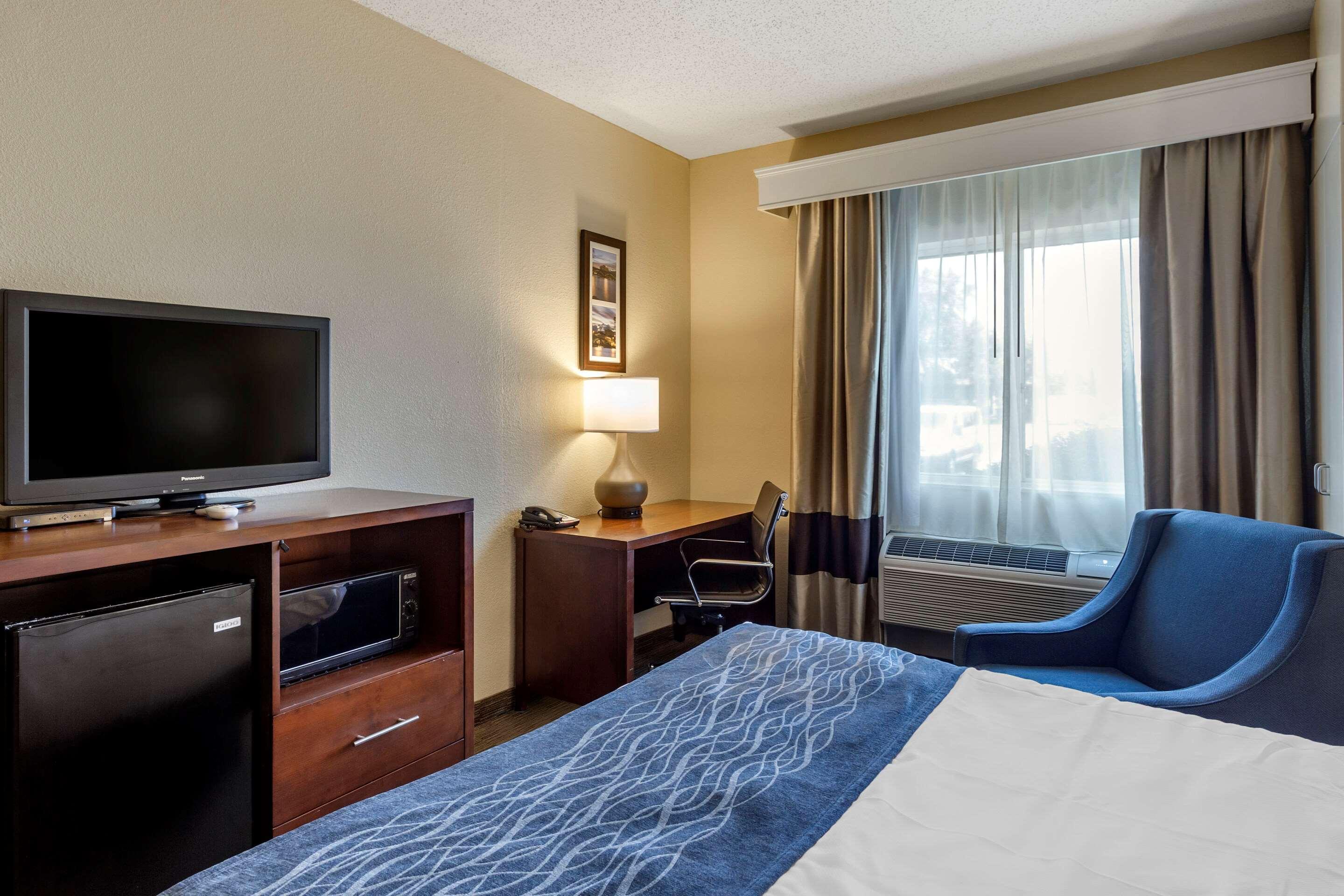 Comfort Inn Rockford Near Casino District Exteriör bild