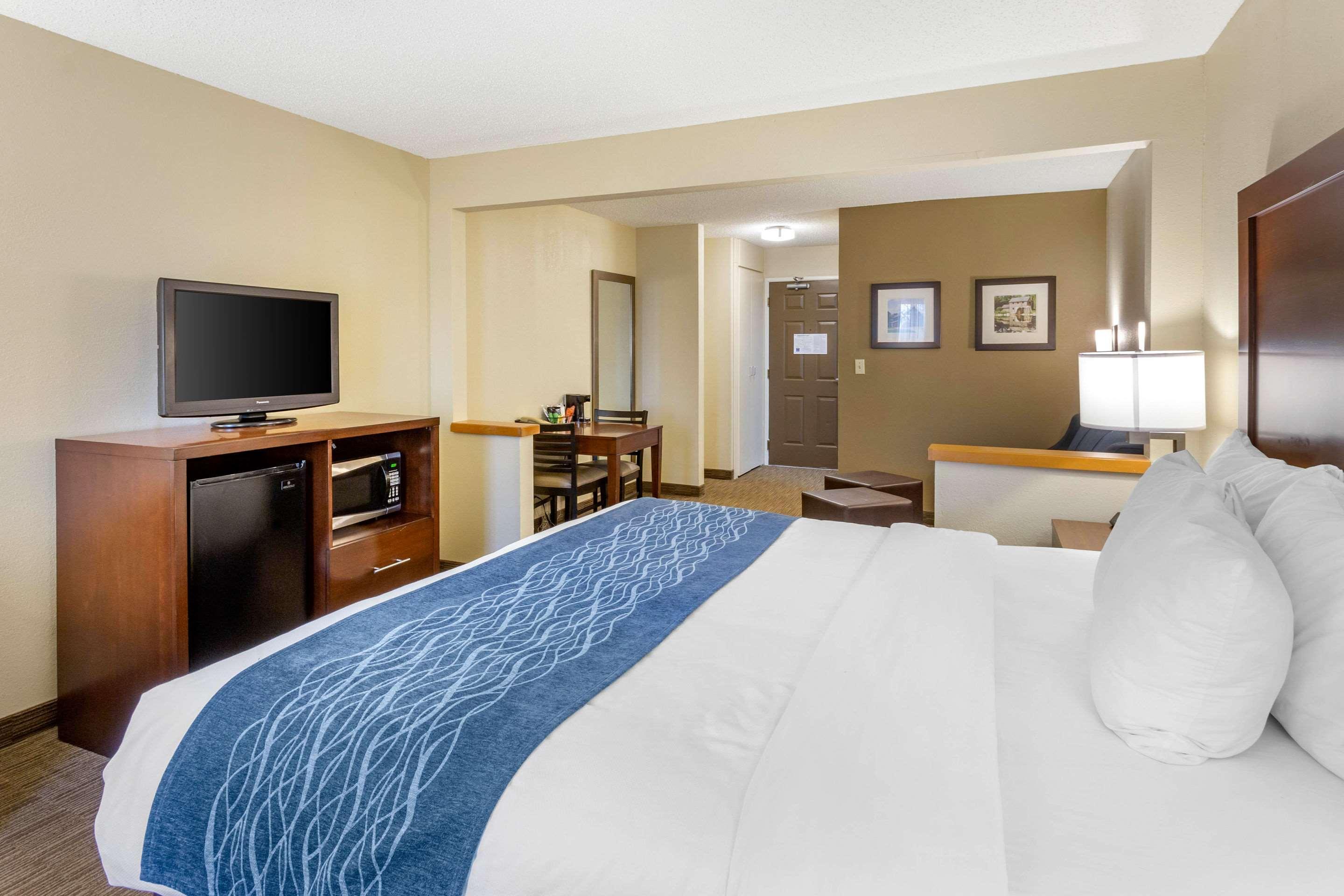 Comfort Inn Rockford Near Casino District Exteriör bild