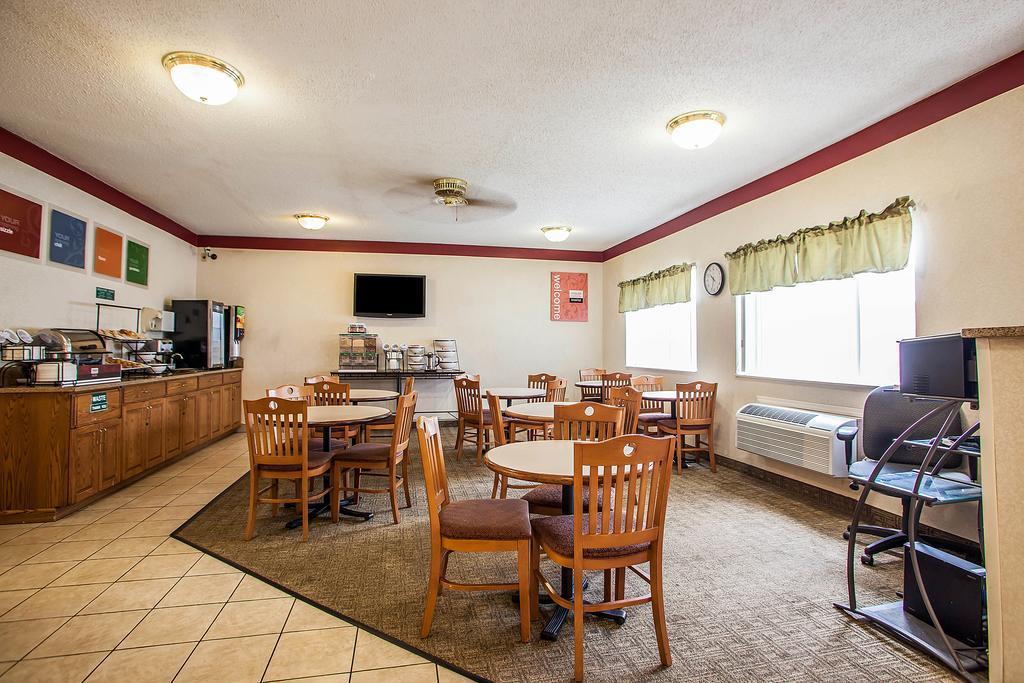 Comfort Inn Rockford Near Casino District Exteriör bild