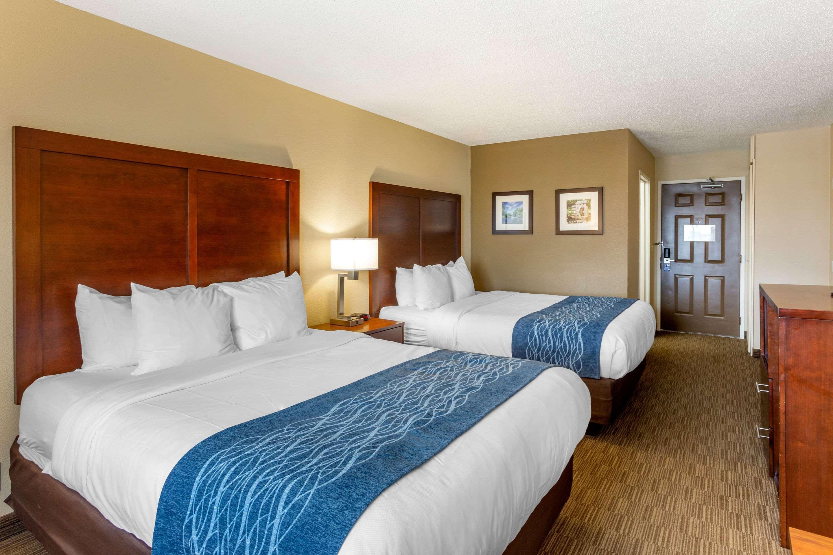 Comfort Inn Rockford Near Casino District Exteriör bild