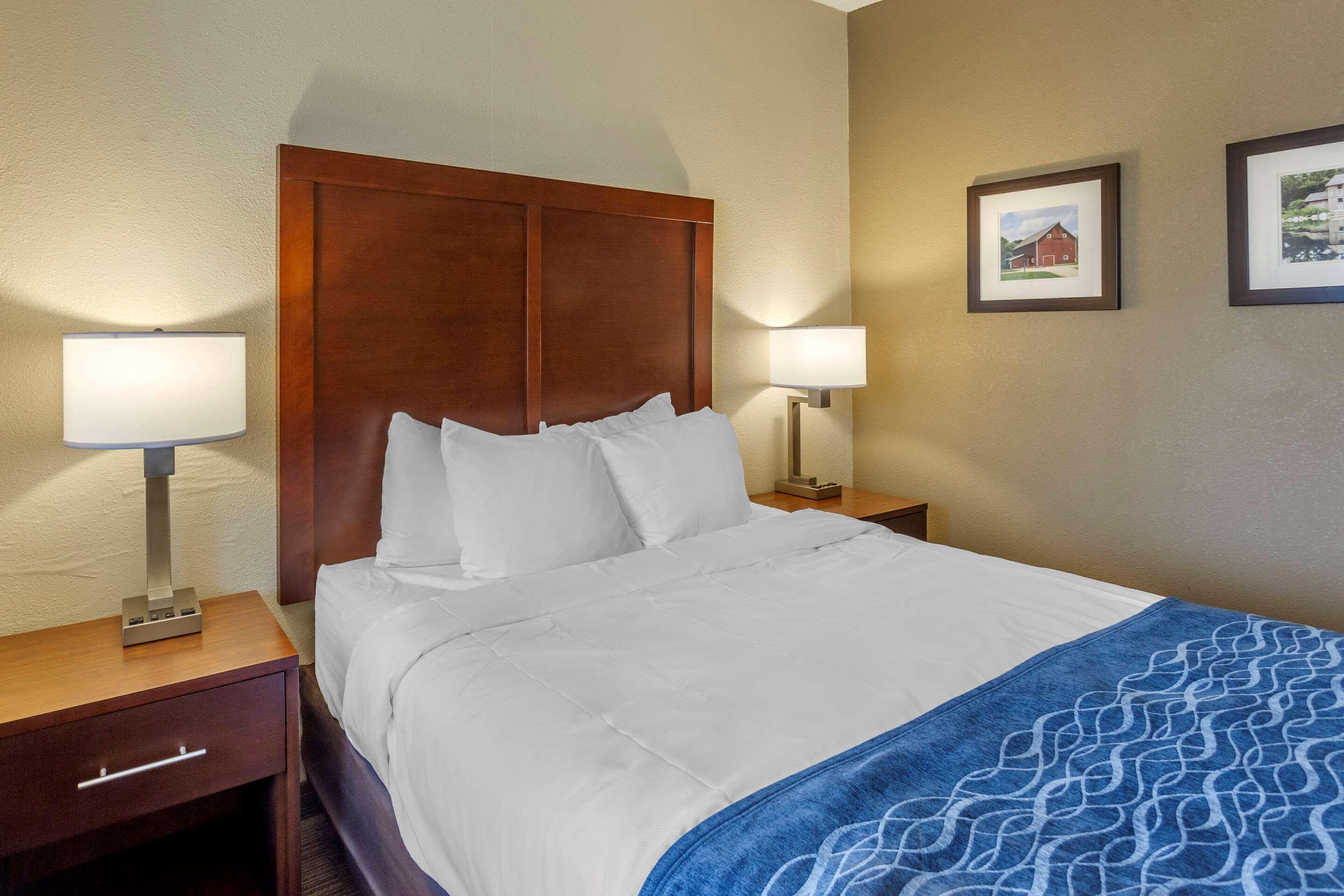 Comfort Inn Rockford Near Casino District Exteriör bild