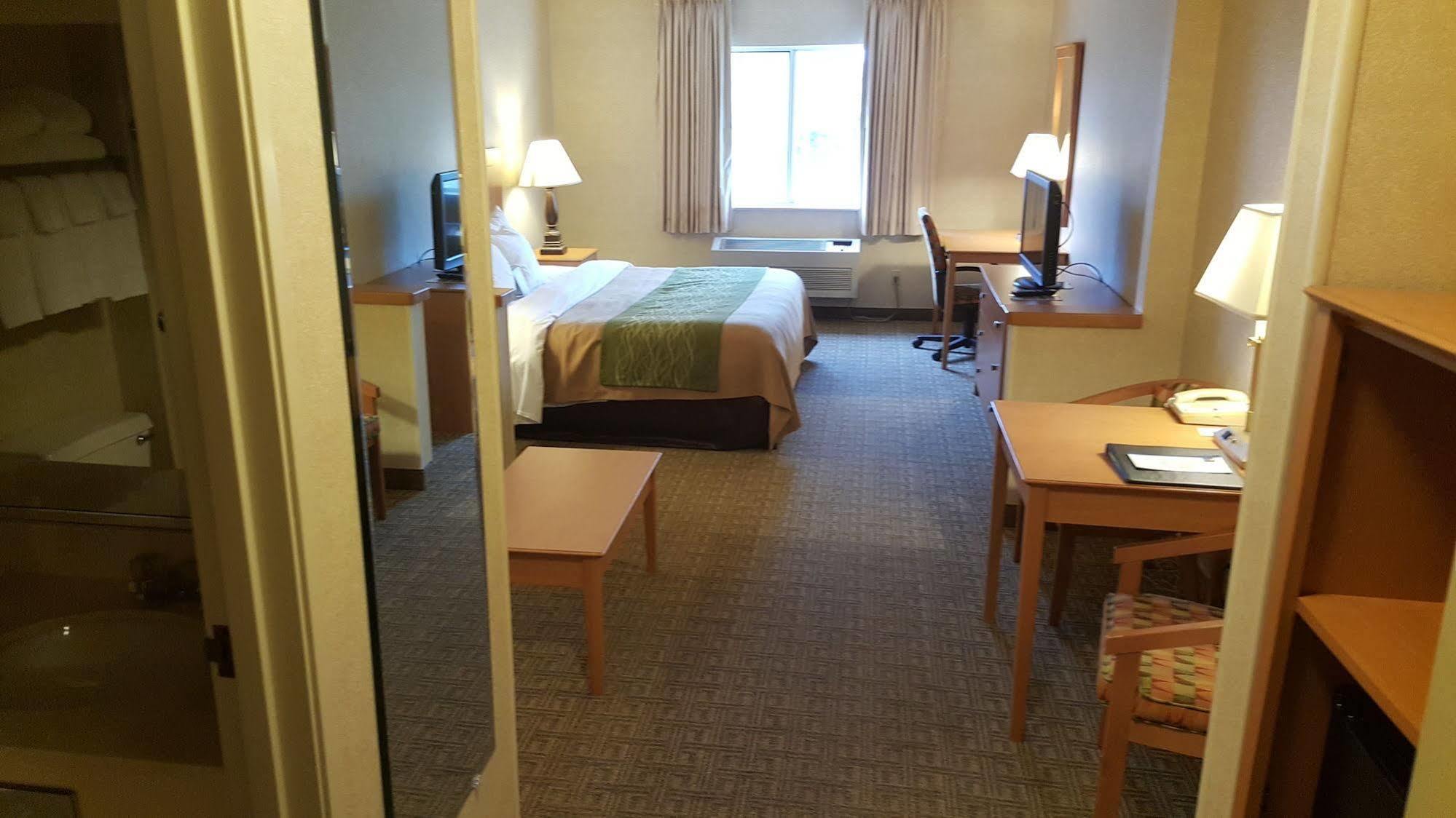 Comfort Inn Rockford Near Casino District Exteriör bild
